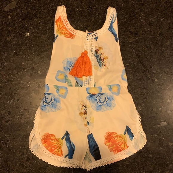 Romper - Picture 1 of 3